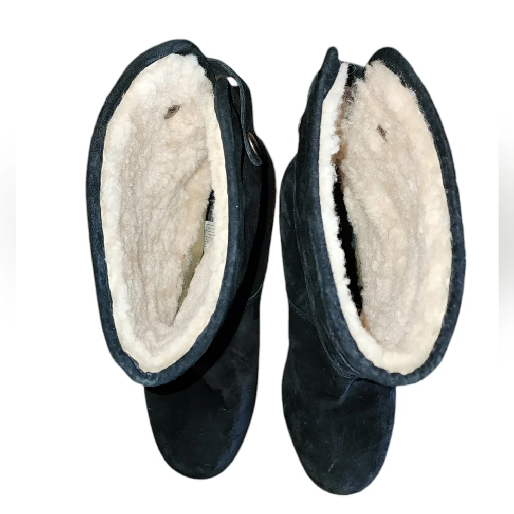 UGG Lynnea Sheepskin Winter Boots Womens Size 7